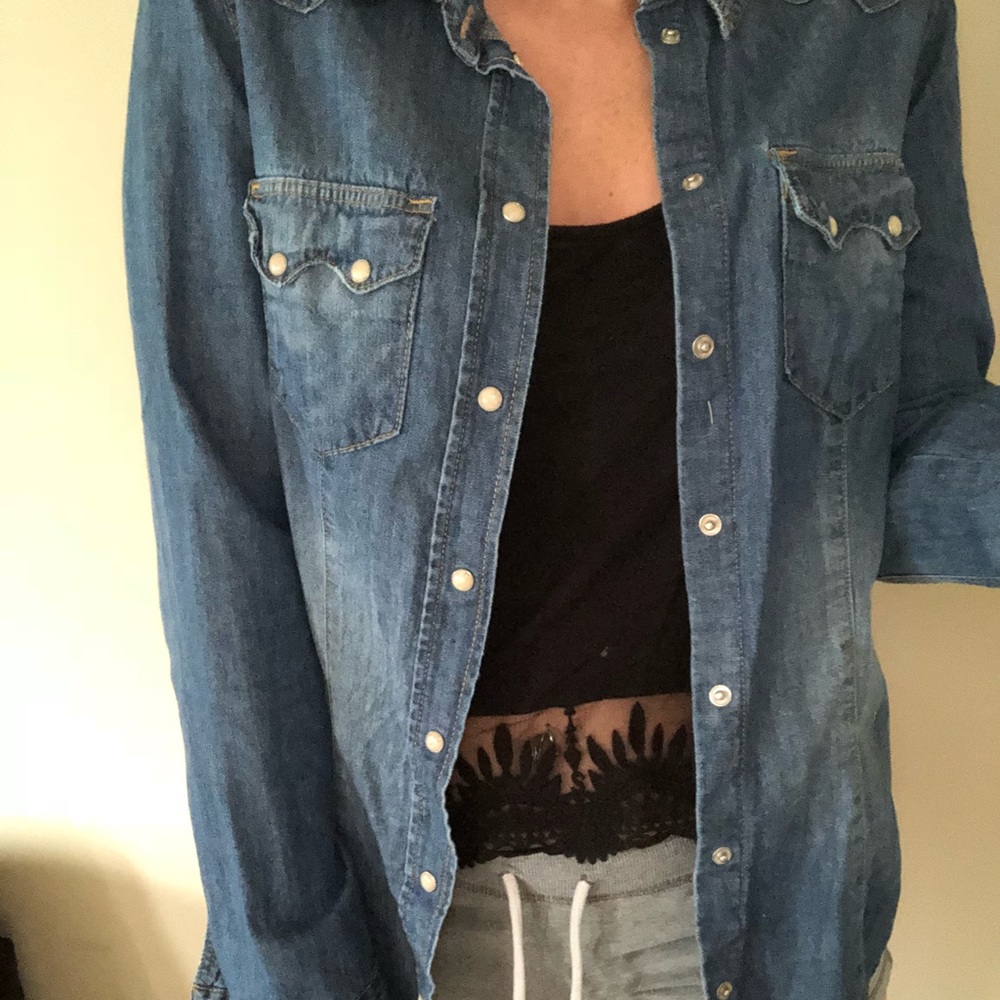 Forever 21 black tank with fun see through bottom